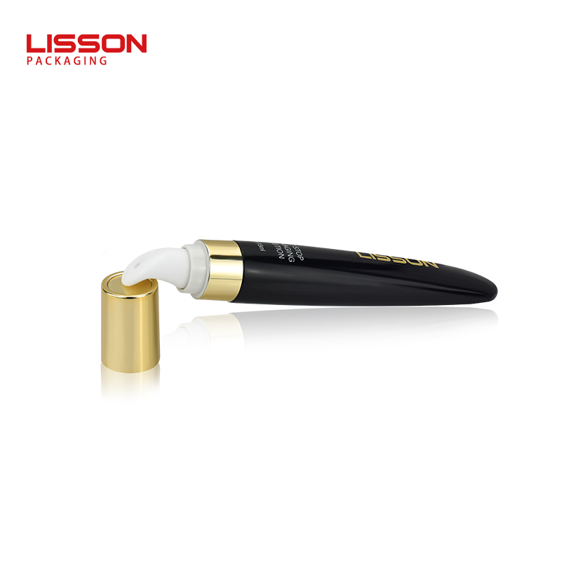 What Are the Benefits of Using a Ceramic Applicator for Eye Cream?